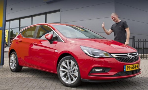 Opel продава коли срещу гледане на клипове 