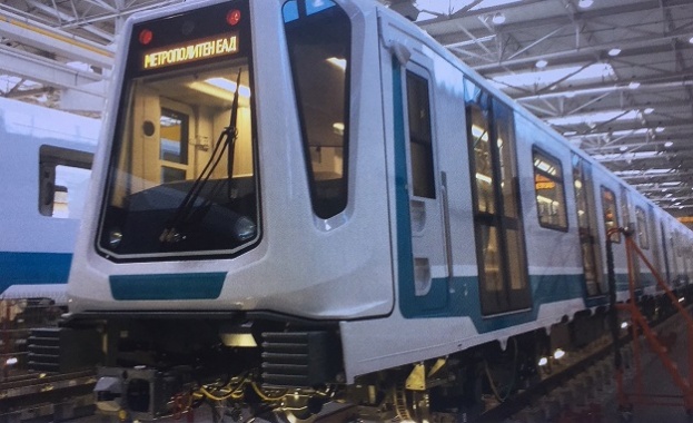 Първият влак за новия лъч на метрото в София е готов