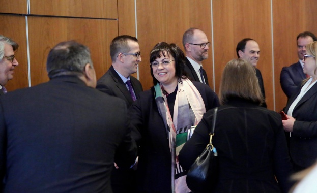 Корнелия Нинова се срещна с посланиците на страните от ЕС