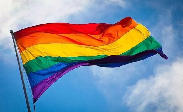 България може да бъде принудена да признае еднополовите бракове