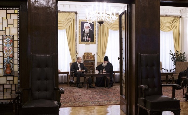 Президентът Румен Радев се срещна с Негово Светейшество Българския патриарх Неофит
