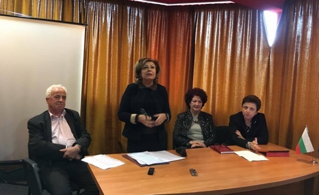 Проф. Добрева: Над 4500 са случаите на физическа и вербална агресия в образованието 2017 г. в България