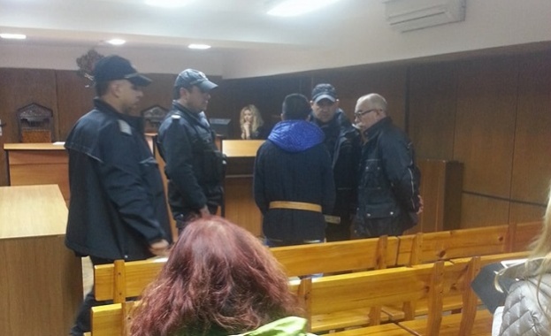 Момчетата, обвинени за убийството в Провадия, остават в ареста