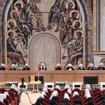 Украинската православна църква остава част от Московската патриаршия