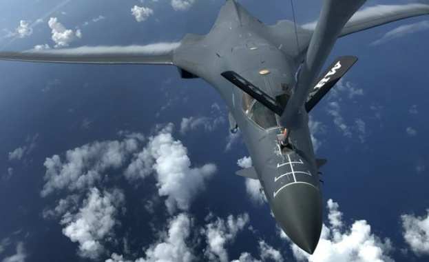 Американски самолет-разузнавач е прелетят снощи край Кримския полуостров