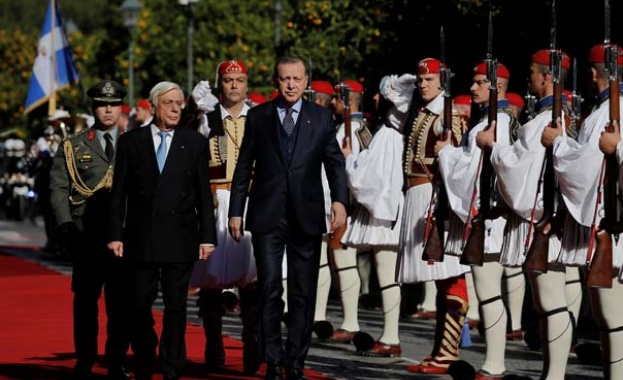 Павлопулос и Ердоган почти се скараха при историческата визита на турския президент в Гърция