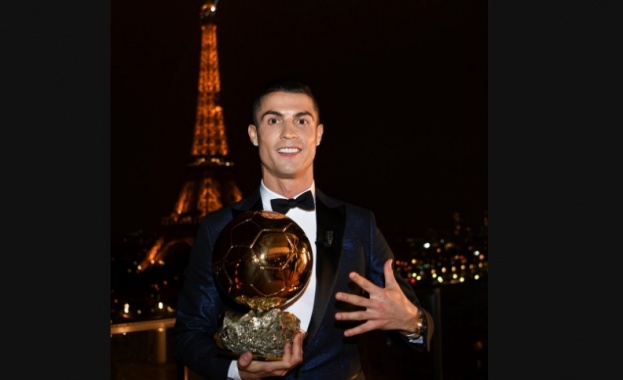 Кристиано Роналдо спечели петата си "Златна топка"