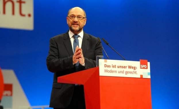 Социалдемократите склониха, ще преговарят за съставяне на правителство в Германия