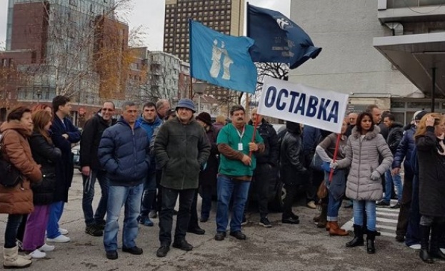 Пети ден протести в "Пирогов"