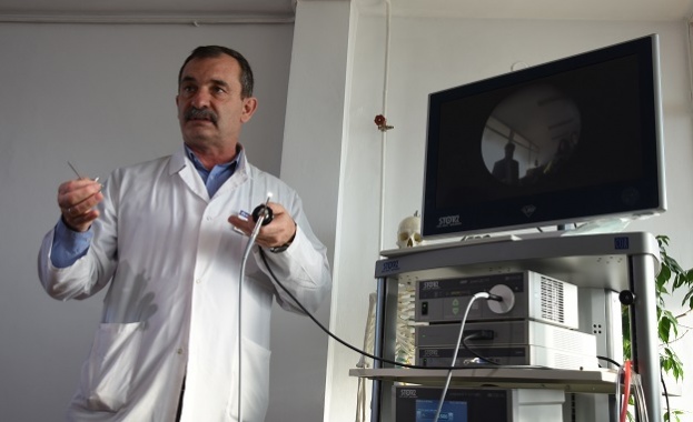 Проф. Красимир Иванов: Новата апаратура за артроскопско лечение е пореден етап от програмата на МУ-Варна за повишаване качеството на обучение