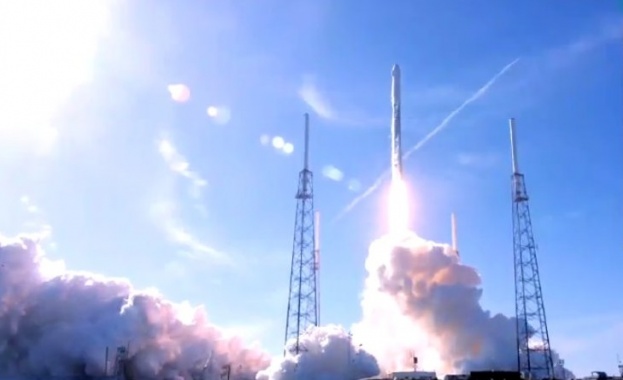 "Спейс Екс" отново в помощ на Международната космическа станция