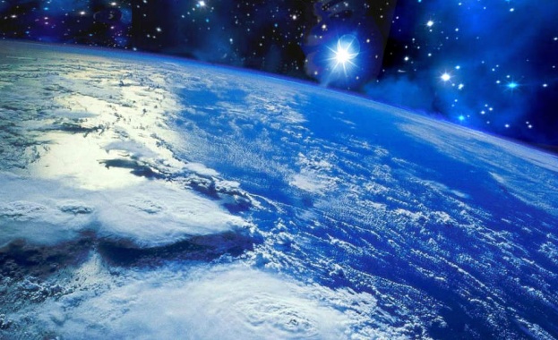 Учени установиха, че животът на Земята може би се е зародил в Космоса