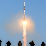Изстреляха трима астронавти към Международната  космическа станция