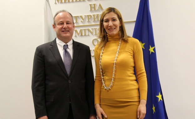Привличането на американски туристи обсъдиха министър Ангелкова и посланик Рубин