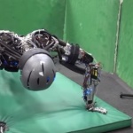 Японци разработиха робот, който прави лицеви опори