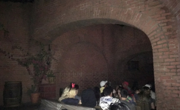 Стотици бяха евакуирани в парка „Дисниленд”