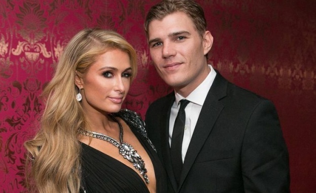 Парис Хилтън се сгоди с пръстен за 2 милиона долара