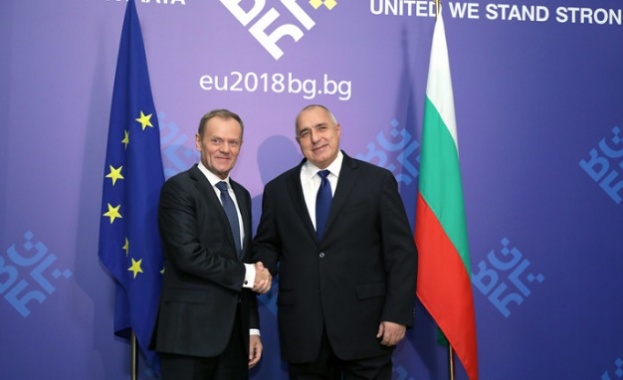 Премиерът се срещна с Доналд Туск