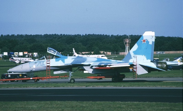 Русия възстановява авиацията в Калининград 
