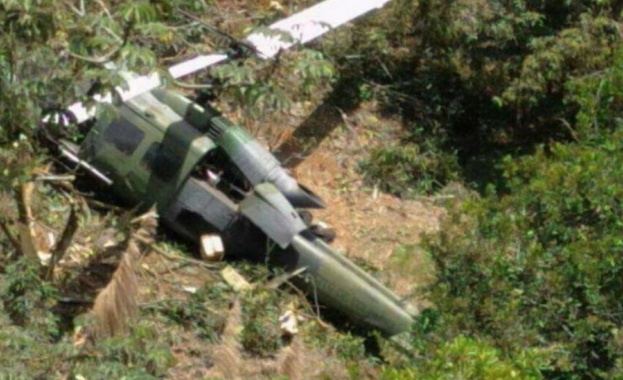 Военен хеликоптер падна в Колумбия, 10 души загинаха