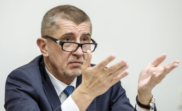 Чешкото правителство подаде оставка