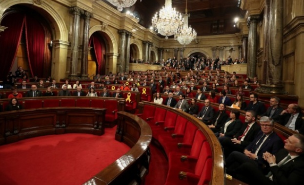 Новият парламент на Каталуния заседава за първи път