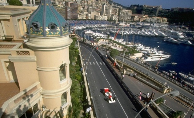 Емблематичен болид на Сена ще бъде продаден в Монако
