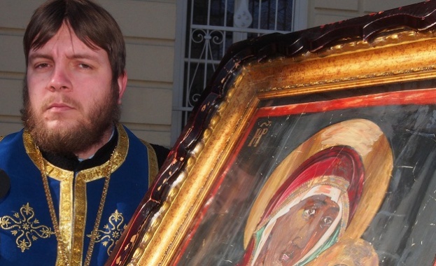 У нас пристигна чудотворната икона "Пътеводителка Байталска"