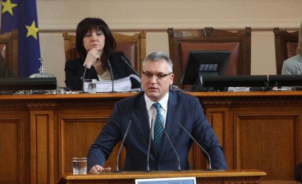  Валери Жаблянов: Искаме изслушване на Валери Симеонов. Скандалът, породен от изказването му, е нечуван  