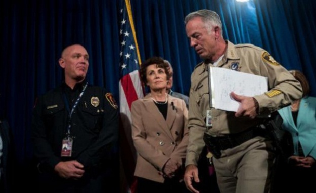 Продавачът на бронебойни патрони на стрелеца от Лас Вегас, бе обвинен в престъпен заговор