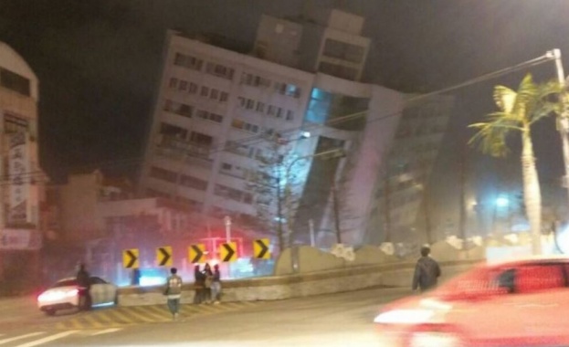 Хотел в Тайван се срина след земетресение от 6,4 по Рихтер
