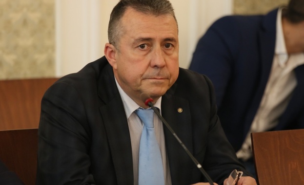 Зам.-министър Валентин Йовев откри симпозиум за  професионалните практики в геодезията
