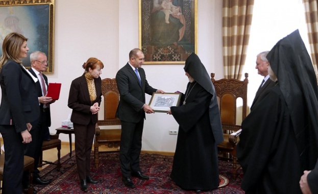 Фармацията, ИТ и земеделието - перспективни сфери за икономическо партньорство между България и Армения