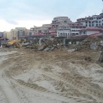 Премахнаха над 1400 кв. м бетон от северния плаж на Слънчев бряг