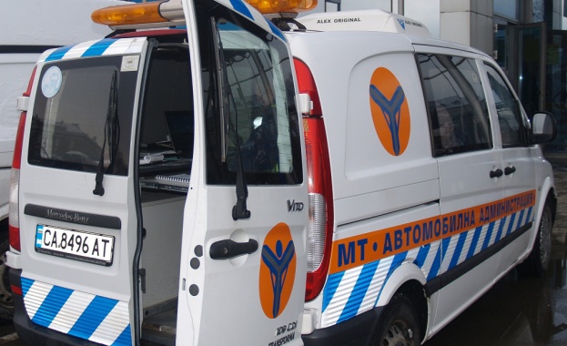 Санкционирани са пунктове за технически прегледи, допуснали автомобили без платен данък