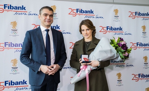 Fibank награди Сани Жекова