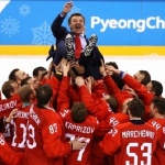 Руските хокеисти пяха химна акапелно, докато звучеше този на Олимпиадата