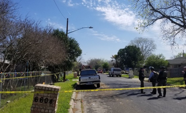 Двама загинали при взривове на колети в Тексас