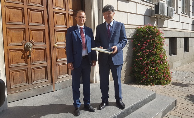 СОС прие с мнозинство в центъра на София да има улица "Астана"