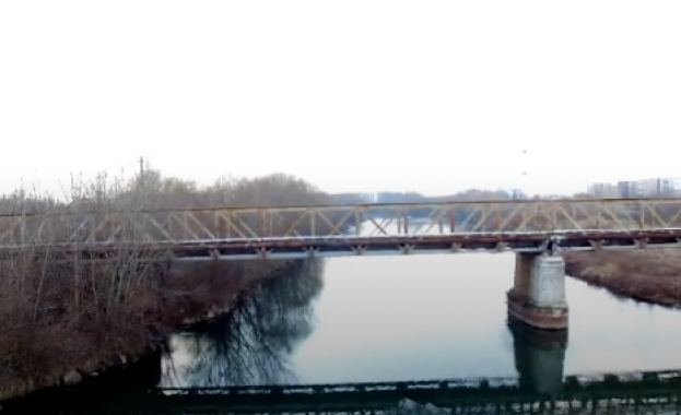 Радост за пловдивчани: Изграждат най-дългия мост в Пловдив над Марица