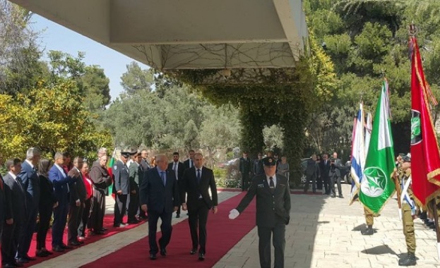 Румен Радев в Израел: Ще работим за възстановяването на преговорите в близкоизточния мирен процес