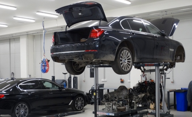 Производителят на тапицерии за BMW се оттегля от България