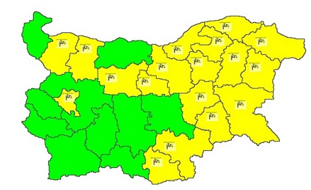Жълт код за силен вятър в 18 области на страната утре