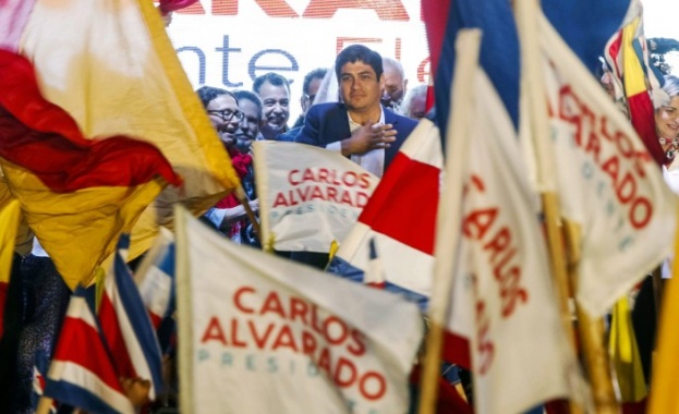 В Коста Рика избраха президент, привърженик на гей браковете