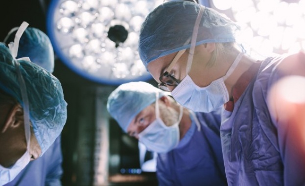 Лекари отстраниха тумор от вид, за който досега не са правени операции