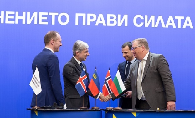 Министър Димов участва в подписването на първото споразумение за новия програмен период по Финансовия механизъм на ЕИП 2014-2021 г.