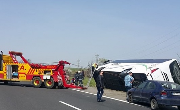 Подобрява се състоянието на пострадалите при катастрофата с автобус на АМ „Тракия”