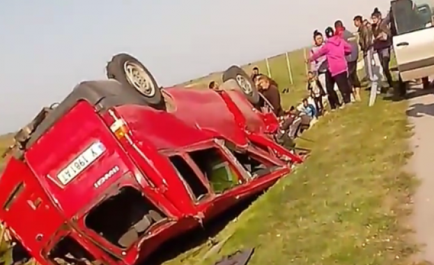 Двама все още са опасност за живота след поредната катастрофа на „Тракия”