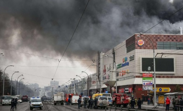 Проверяват над 10 000 търговски центрове в Русия след пожар в Кемерово