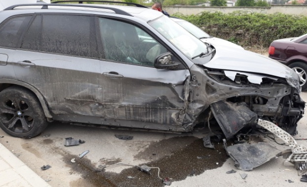 Шофьорката, която пияна и дрогирана удари 10 коли в Пловдив, получи 3 обвинения